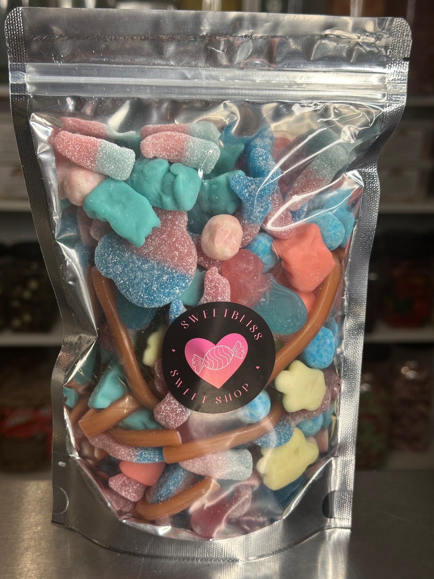 Bubblegum Mix featuring nostalgic Bubblegum flavoured sweets like Fizzy Bubblegum Bottles, Mermaids, Pigs, Turtles, Bears