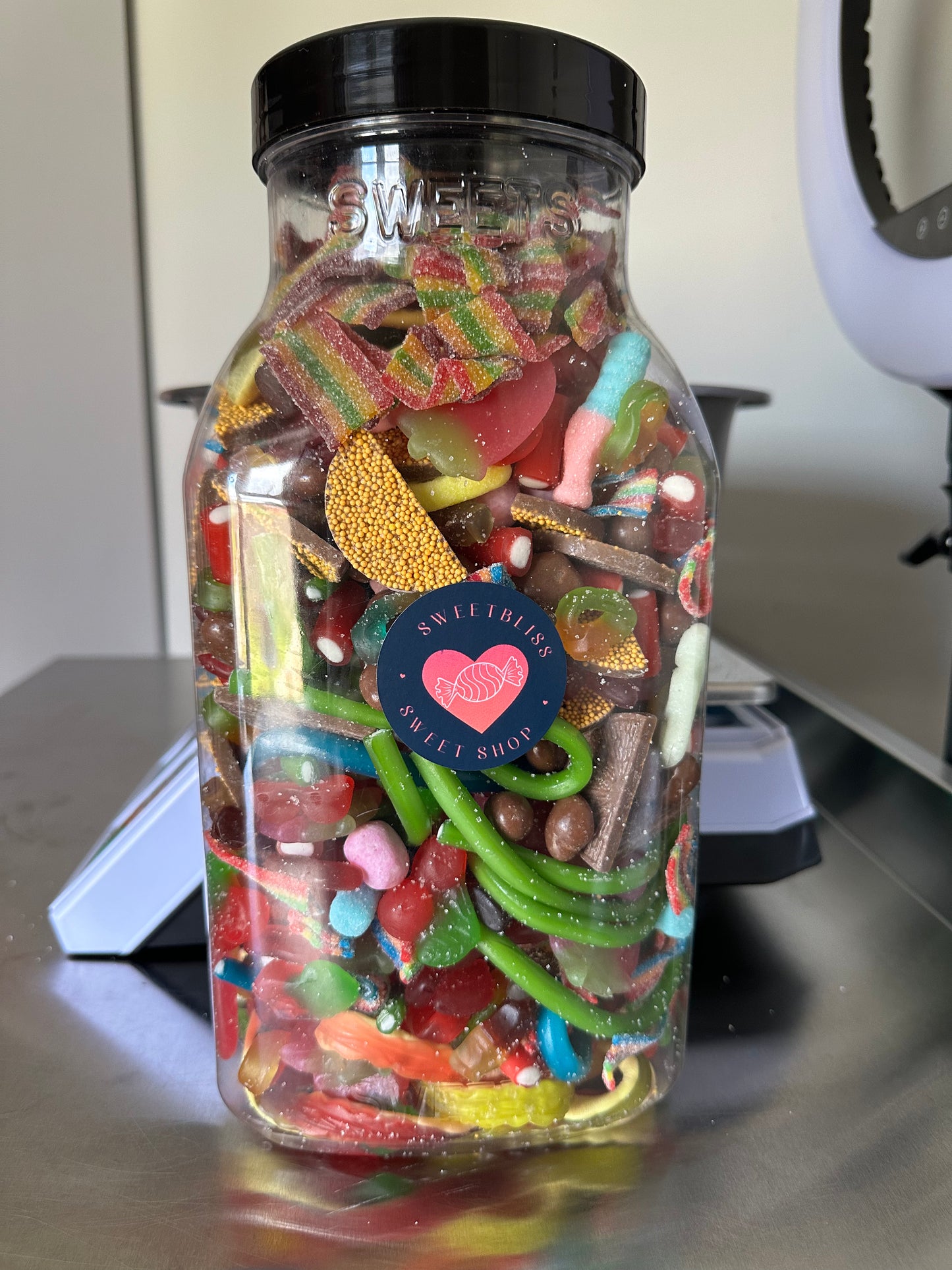 1.1 Raffle to WIN 3kg Sweet Jar only £1 a Ticket and FREE POSTAGE